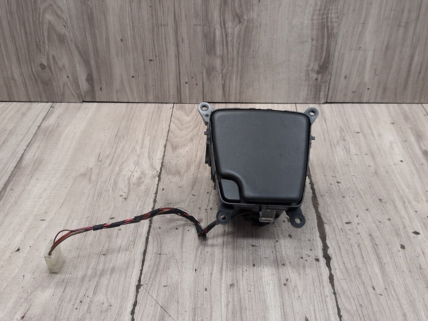 2012-2018 BMW M6 F06 - Center Console Ashtray Ash Tray PN: 9197231
