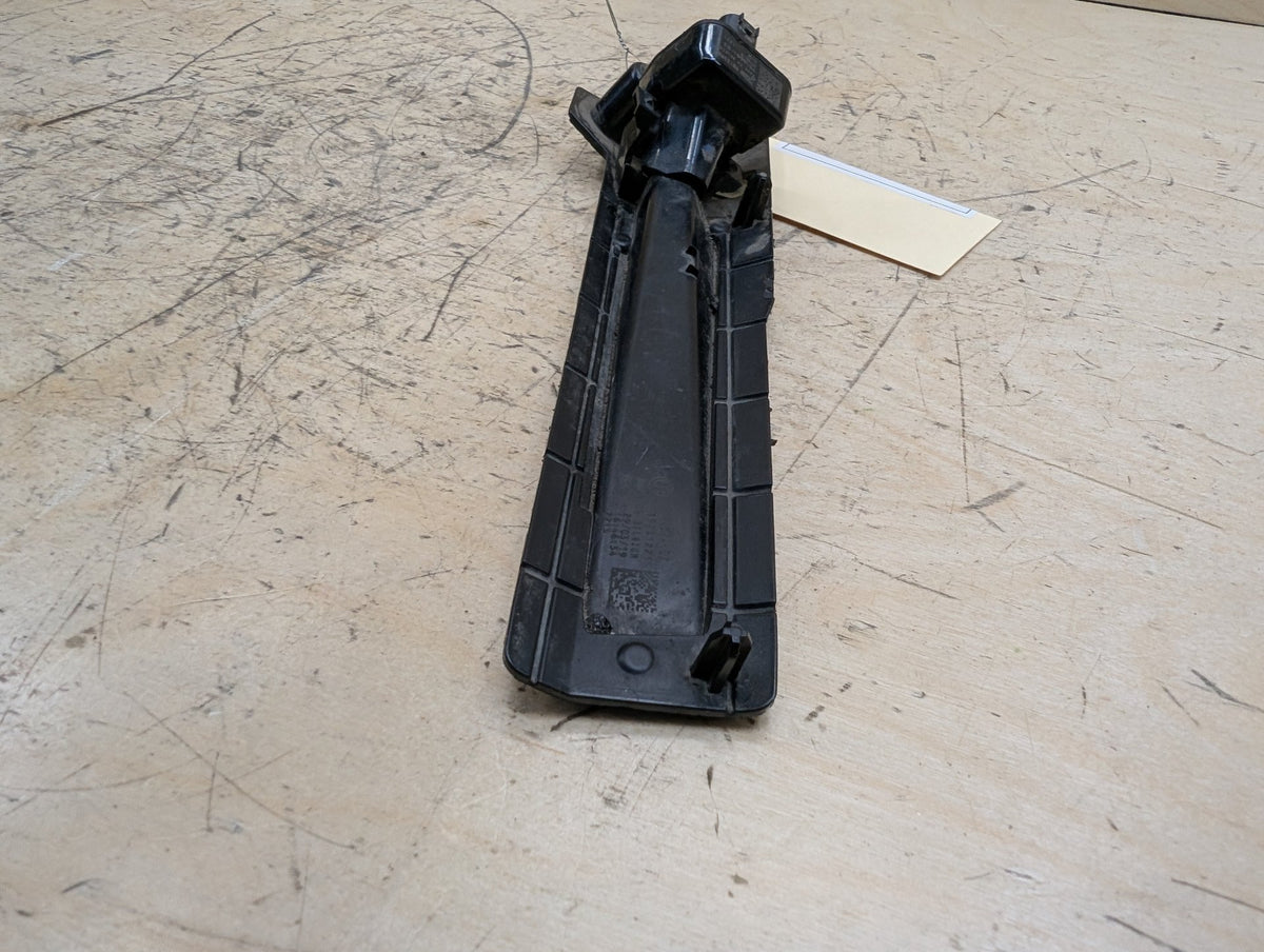 2019-2026 BMW X5 G05 Right Passenger Side Skirt Rocker Panel Carpet Light Module 7946664 OEM
