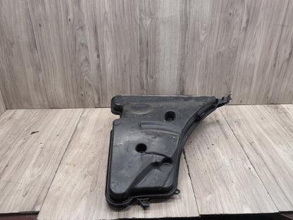 OEM BMW G12 G30 540 M550 750 M760 Windshield Wiper Washer Reservoir Tank Pump