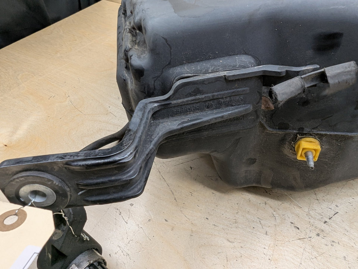 BMW F30 F31 328D N47T Diesel Exhaust Fluid Def Scr Active Tank Pump OEM