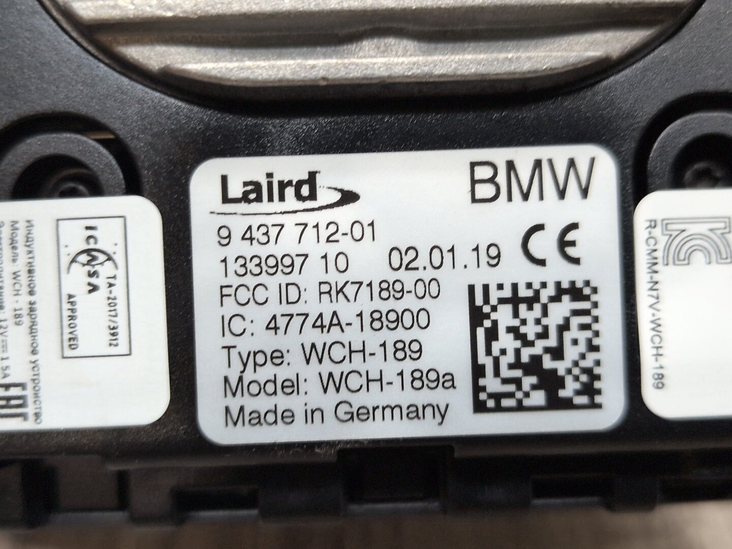 OEM BMW G05 G01 G20 G26 G80 M3 Center Console Storage Phone Car Wireless Charger