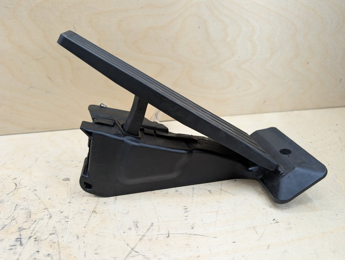 OEM BMW F15 F22 F25 F30 F36 F80 G01 G05 G20 X3 X5 Accelerator Throttle Gas Pedal