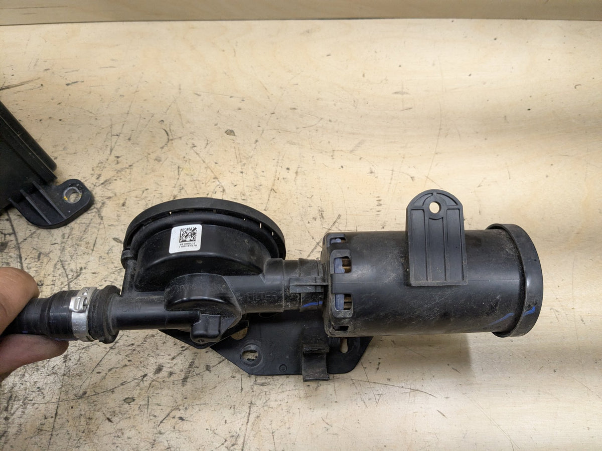 OEM BMW G11 G12 740 750 M760 Charcoal Filter Fuel Tank Vapor Evaporator Canister