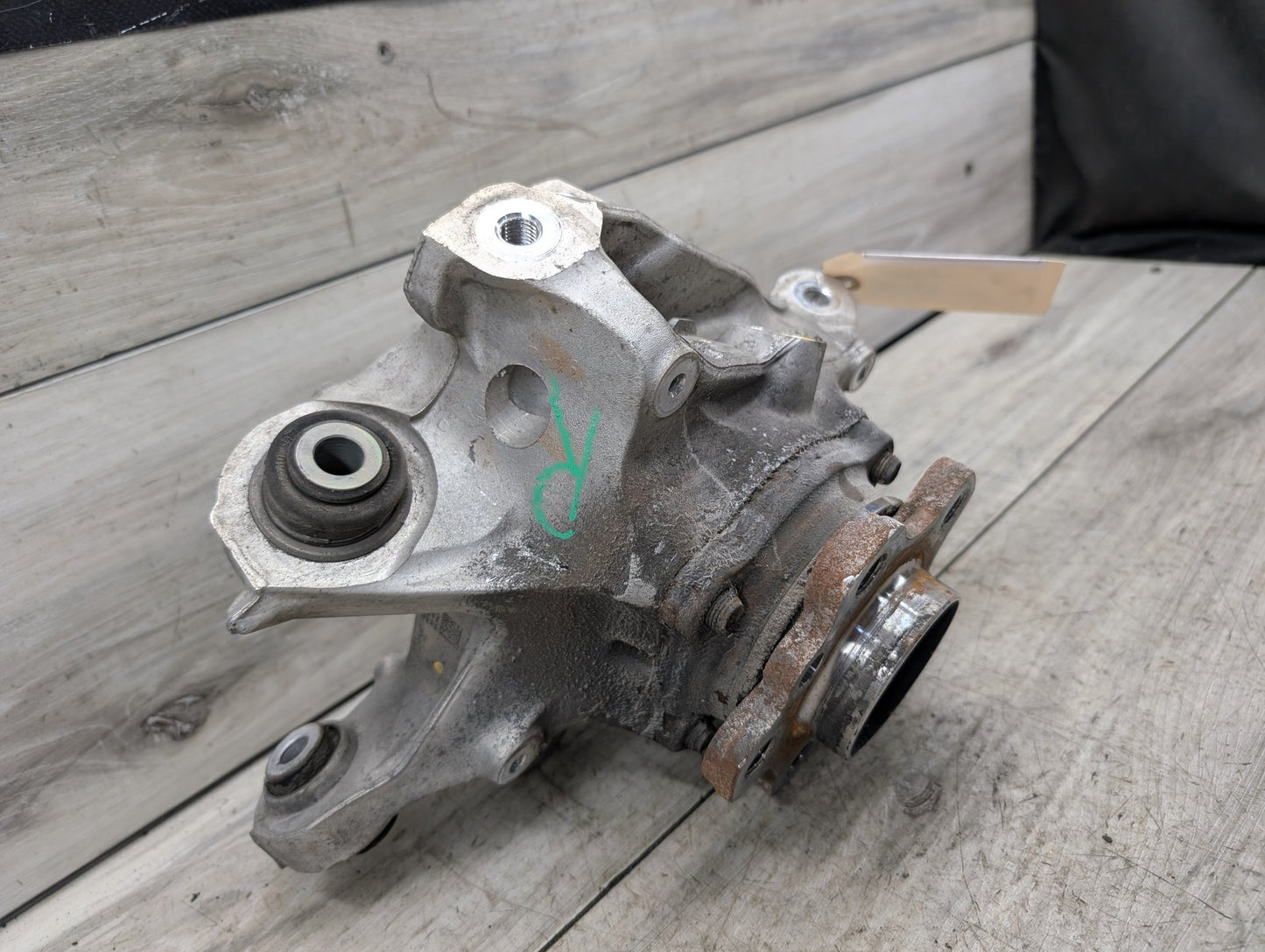 2020 BMW 330i G20 Rear Right Passenger Spindle Knuckle w/ Bearing 6879532