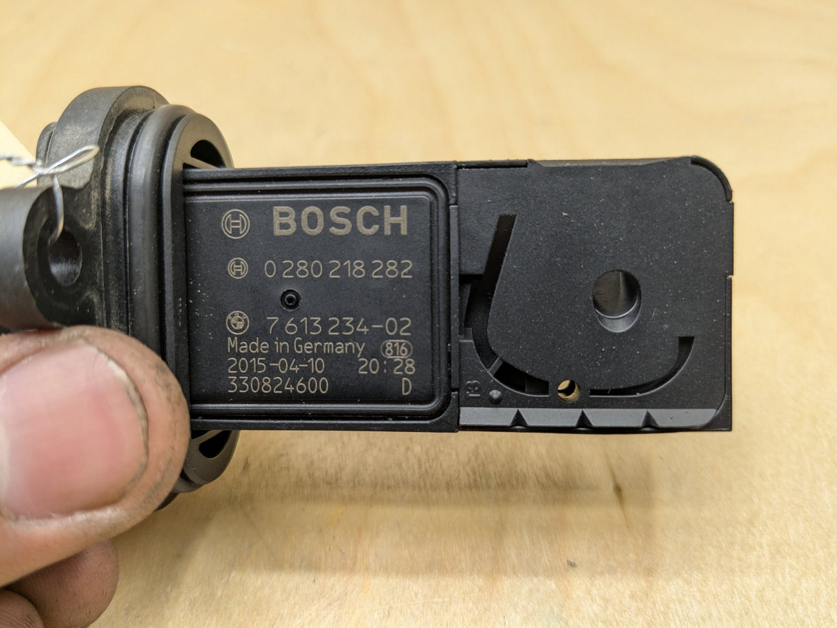 OEM BMW F10 F13 F15 F85 F86 X5 M6 Engine N63 S63 MAF Mass Air Flow Sensor Meter