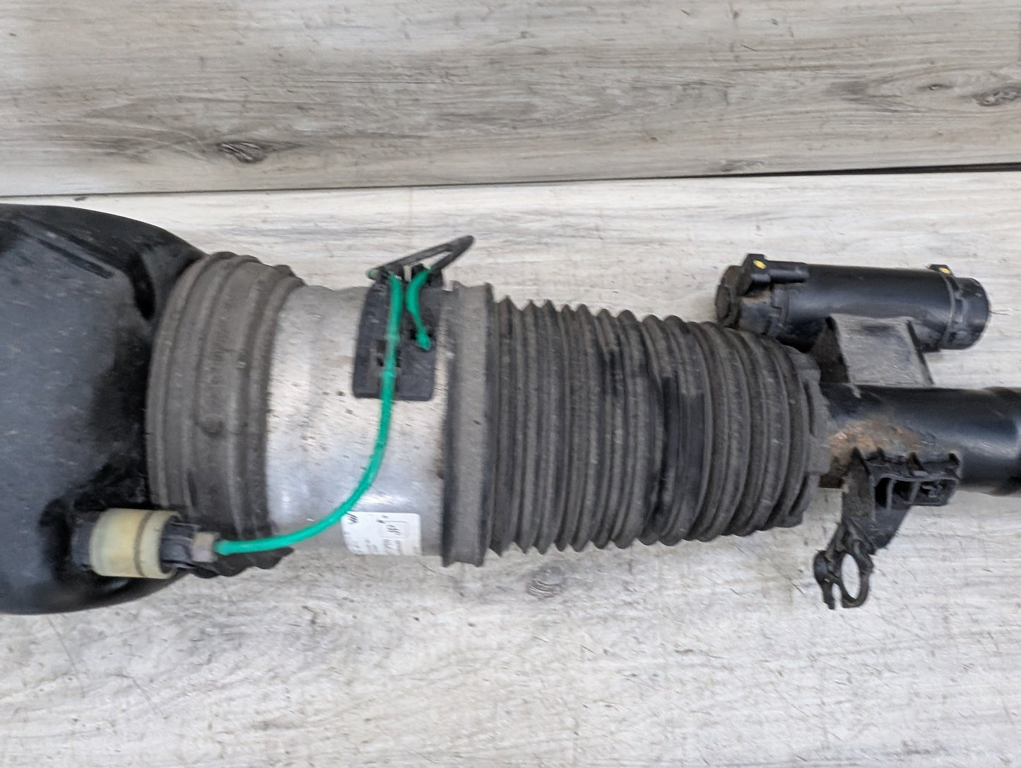 16-21 OEM BMW G12 750 AWD Front Left Driver Air Suspension Strut Shock