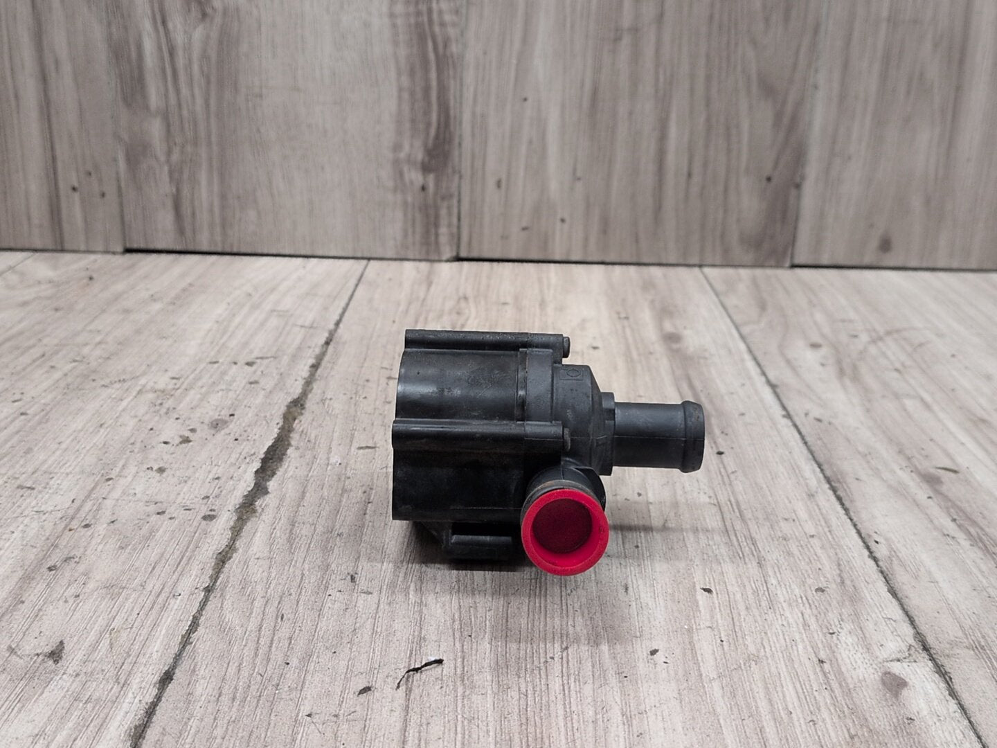2015-2018 Audi 8U Q3 CCTA Engine Motor Cooling Auxiliary Water Pump 06H121601P