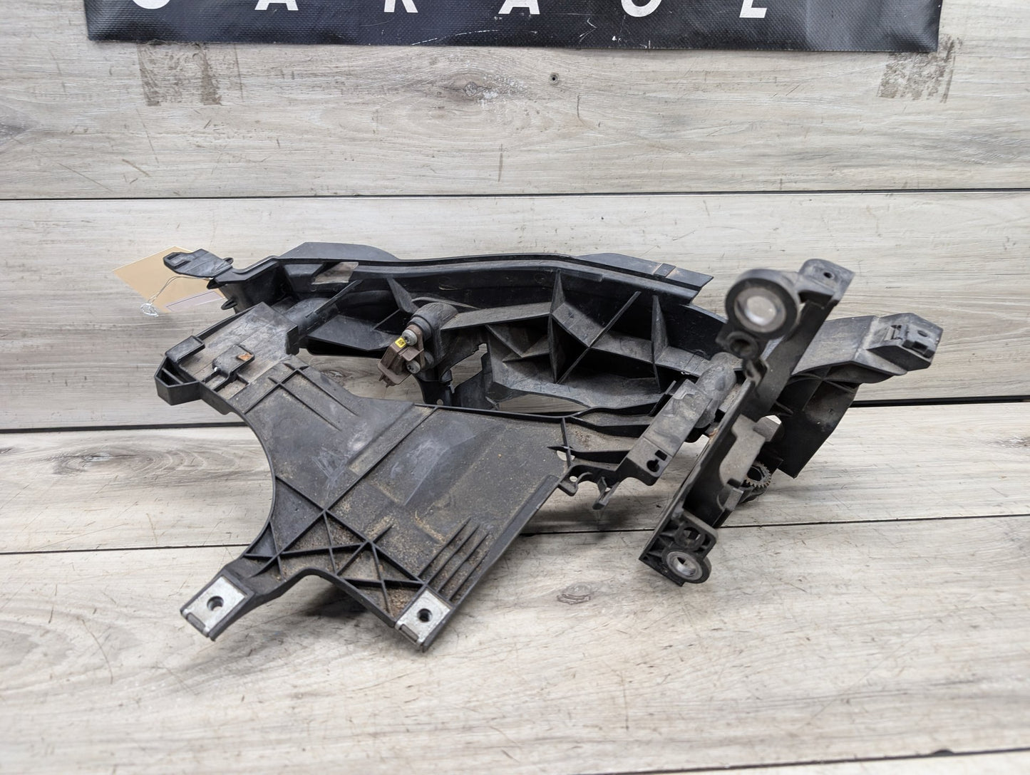 2008 - 2017 Audi S5 8T Left Driver Headlight Bracket 8T0805607