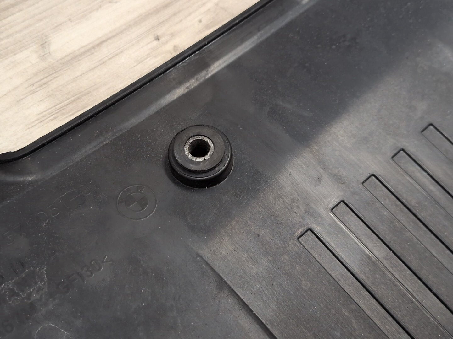 OEM BMW E60 E82 E84 E88 E89 E90 E92 E93 Engine N52 Motor Cover Head Covering