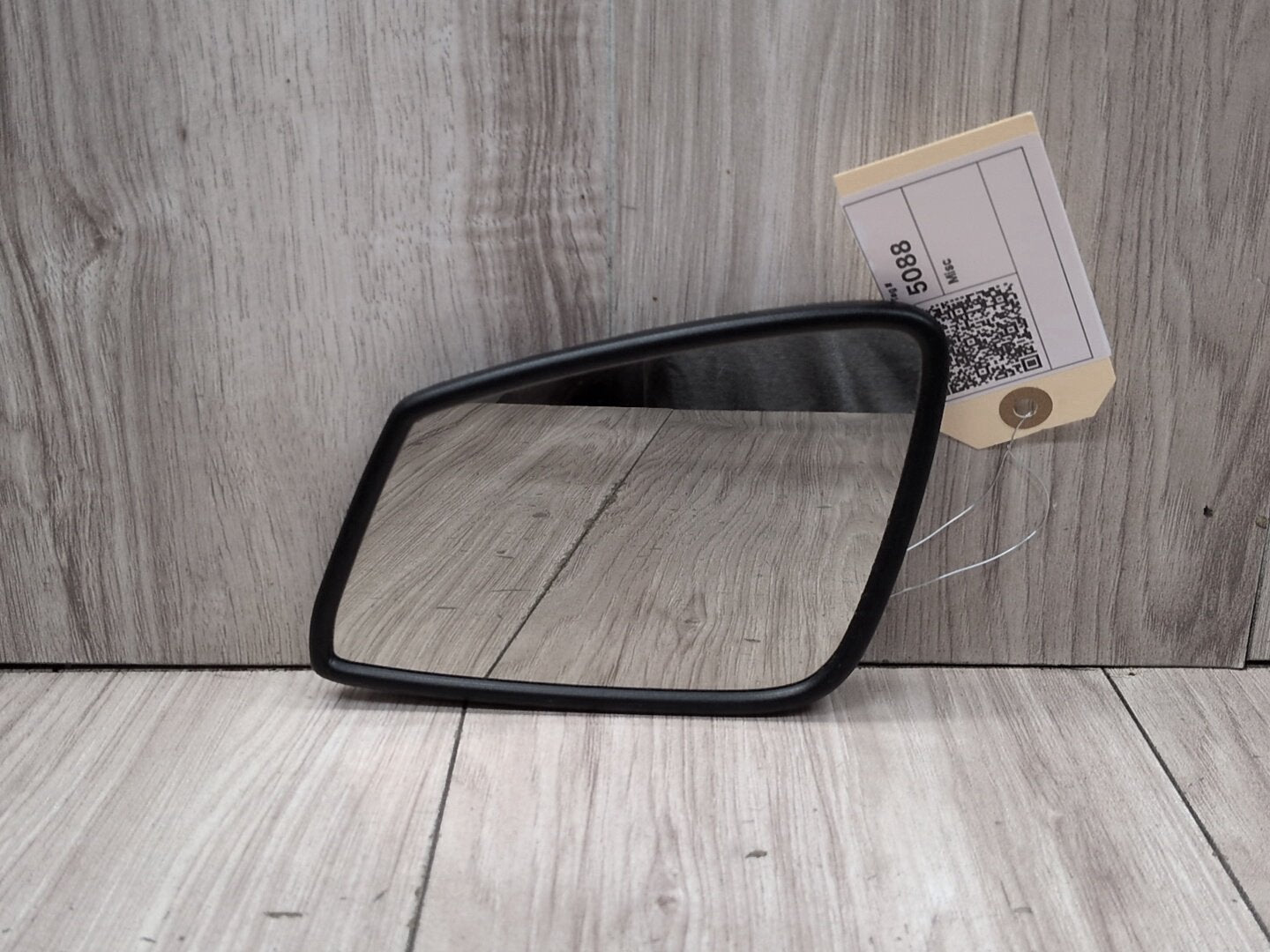 2011-2016 BMW 535i F10 Front Left Driver Side Mirror Glass 9250867