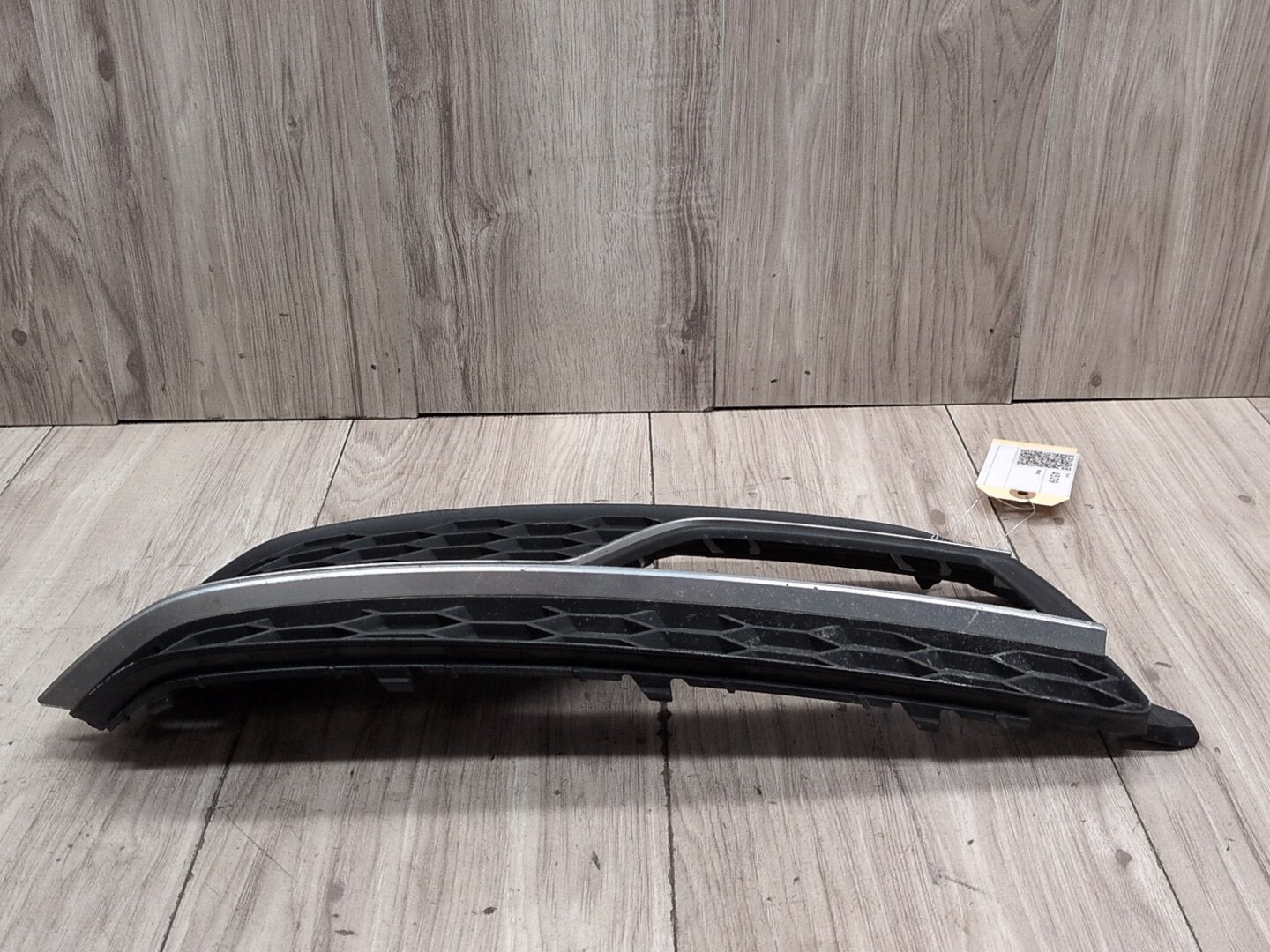2008 - 2017 Audi S5 8T Front Left Driver Bumper Cover Grille 8T0807681K