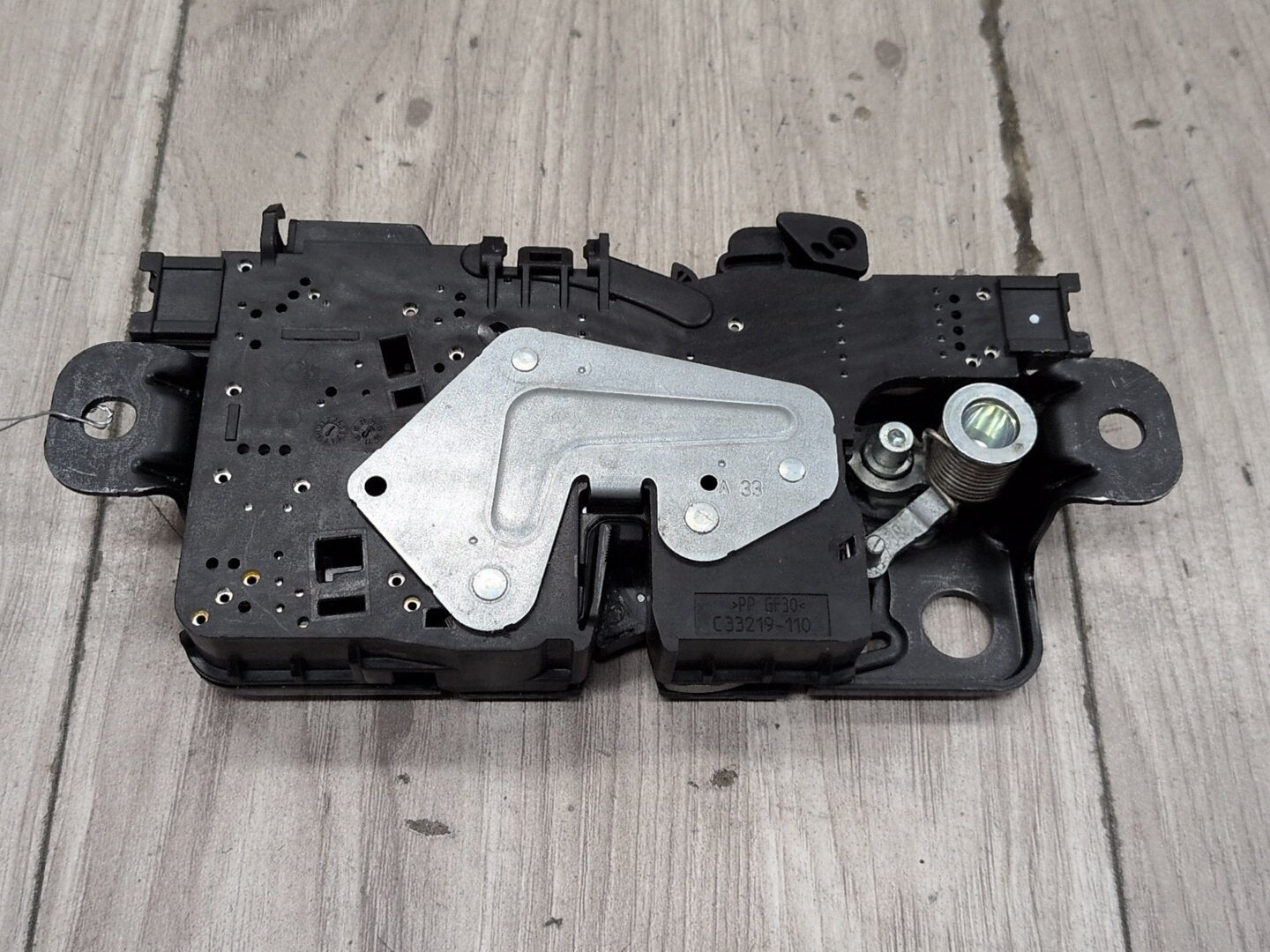 2019 - 2026 BMW X5 G05 Lower Liftgate Tailgate Lock Latch Actuator 7357112 N63B44M3