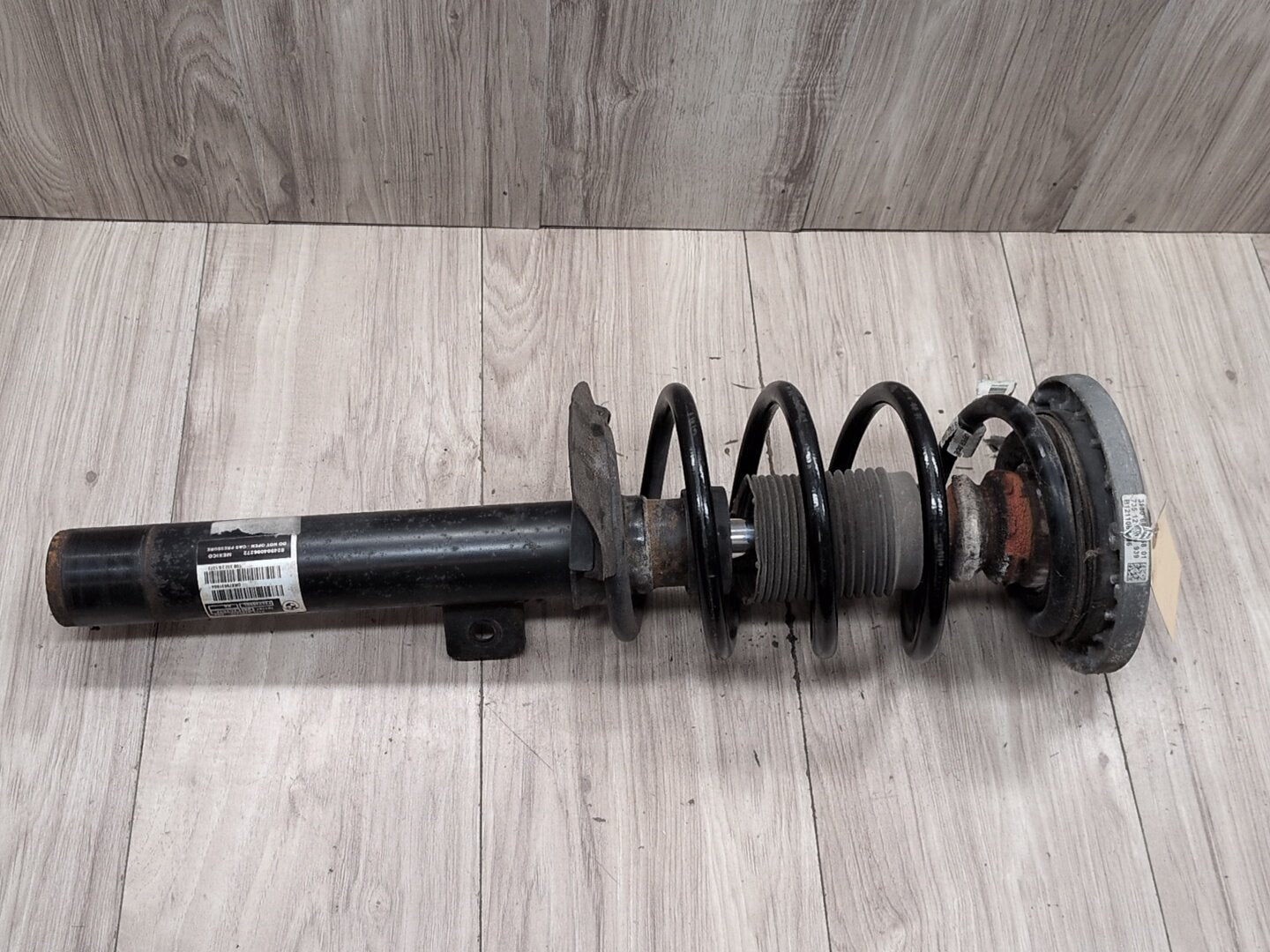 11-18 OEM BMW F25 F26 X3 X4 Front Right Passenger Spring Strut Shock Absorber