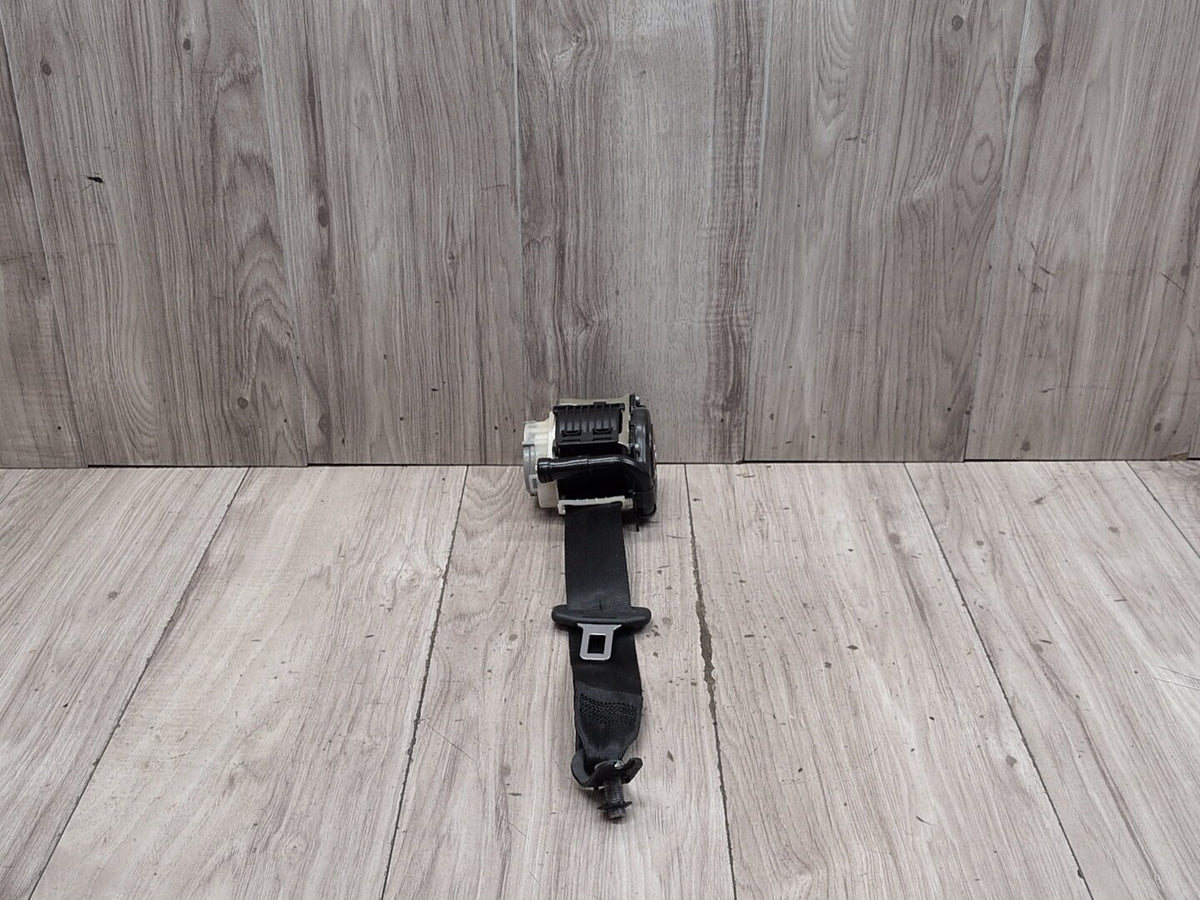 2015-2018 Audi Q3 8U Rear Left or Right Seatbelt Seat Belt Retractor 8U0857805A