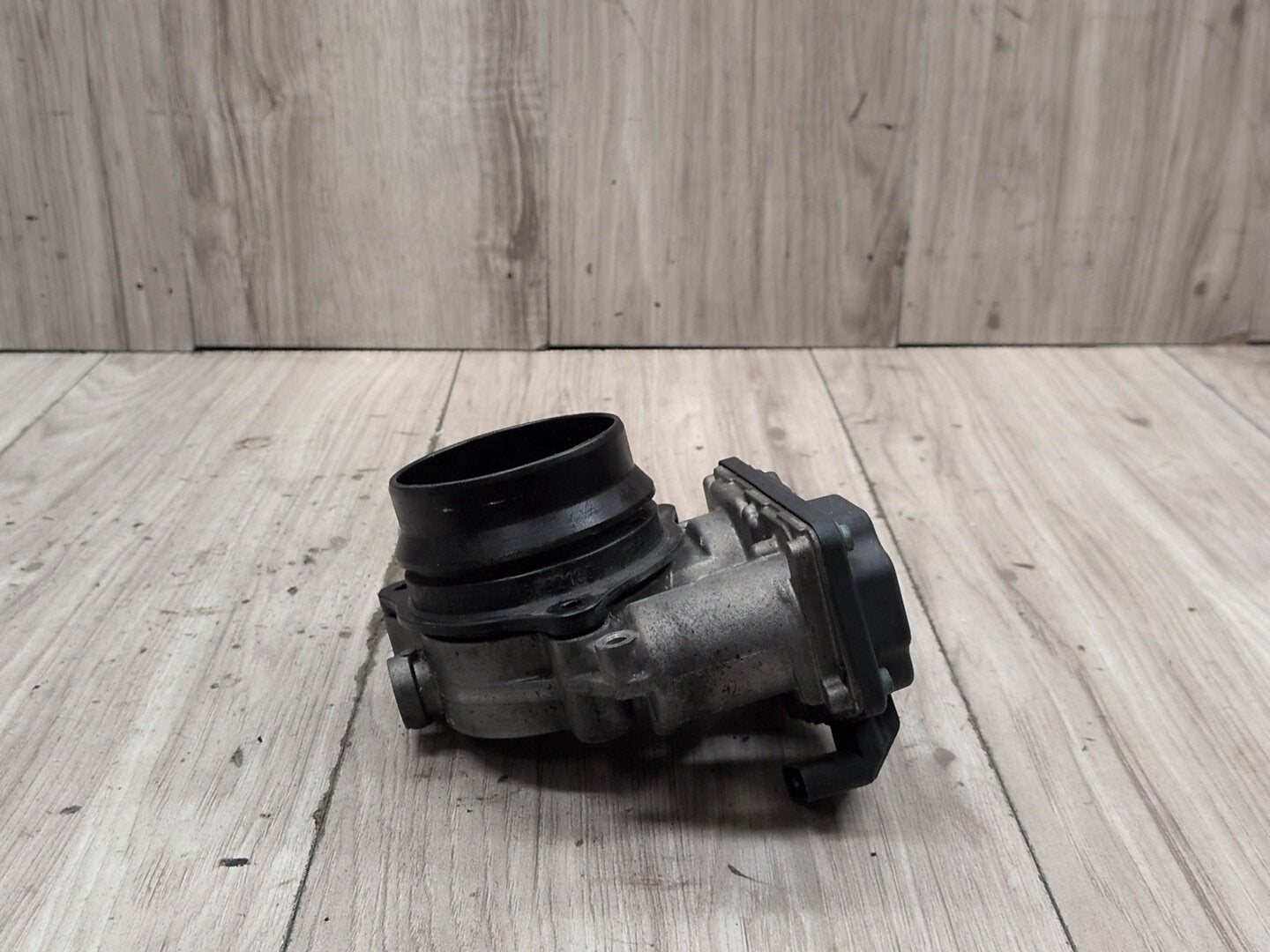 OEM BMW F39 F44 F48 F90 G05 G12 750 G30 M550 M8 Engine B46 N63 S63 Throttle Body