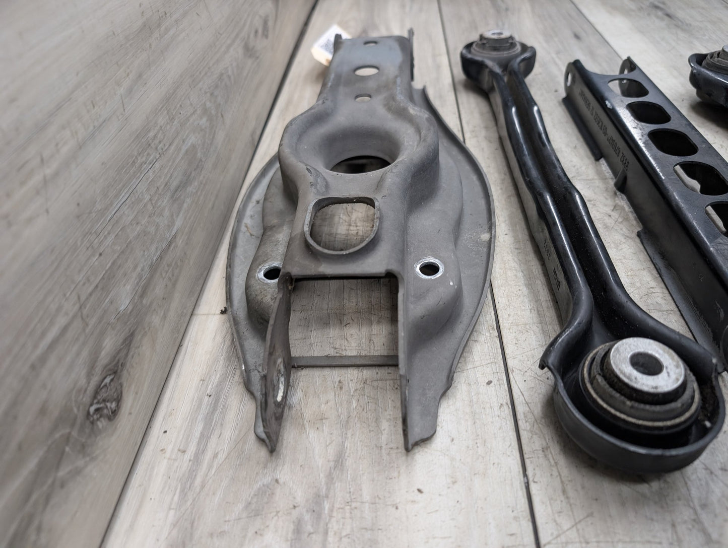 2007 - 2013 BMW 335i E93 Rear Left Driver Control Arms SET 6784293 N54B30O0
