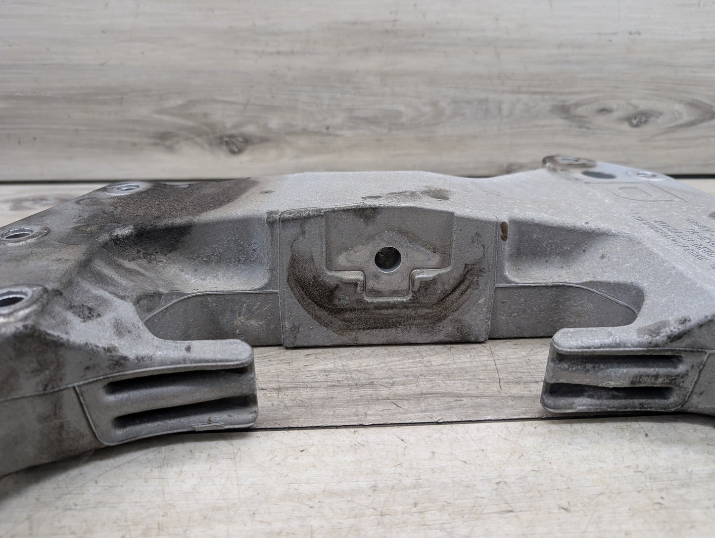 2017-2023 BMW 530i G30 Transmission Mount Bracket 6870602