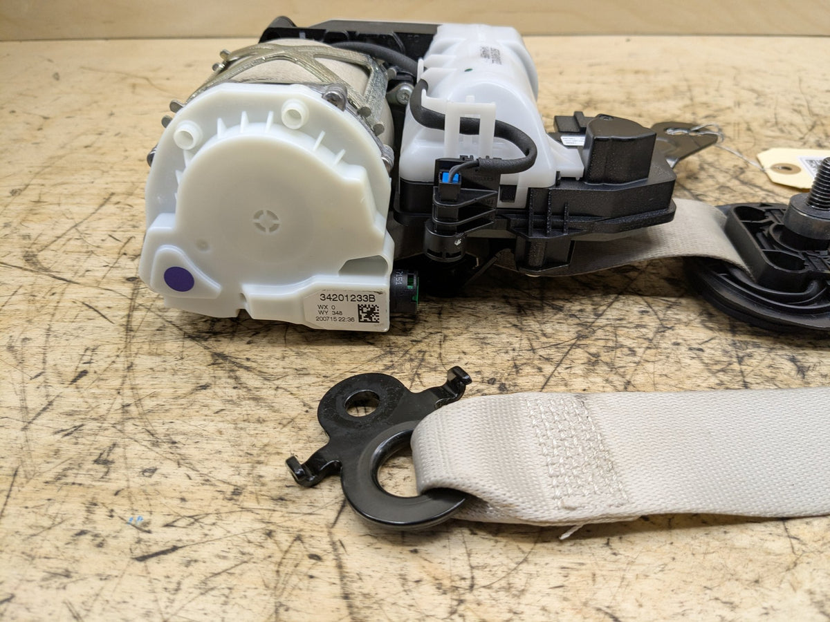 16-22 OEM BMW G11 G12 740 750 Front Right Passenger Seat Belt Retractor BEIGE