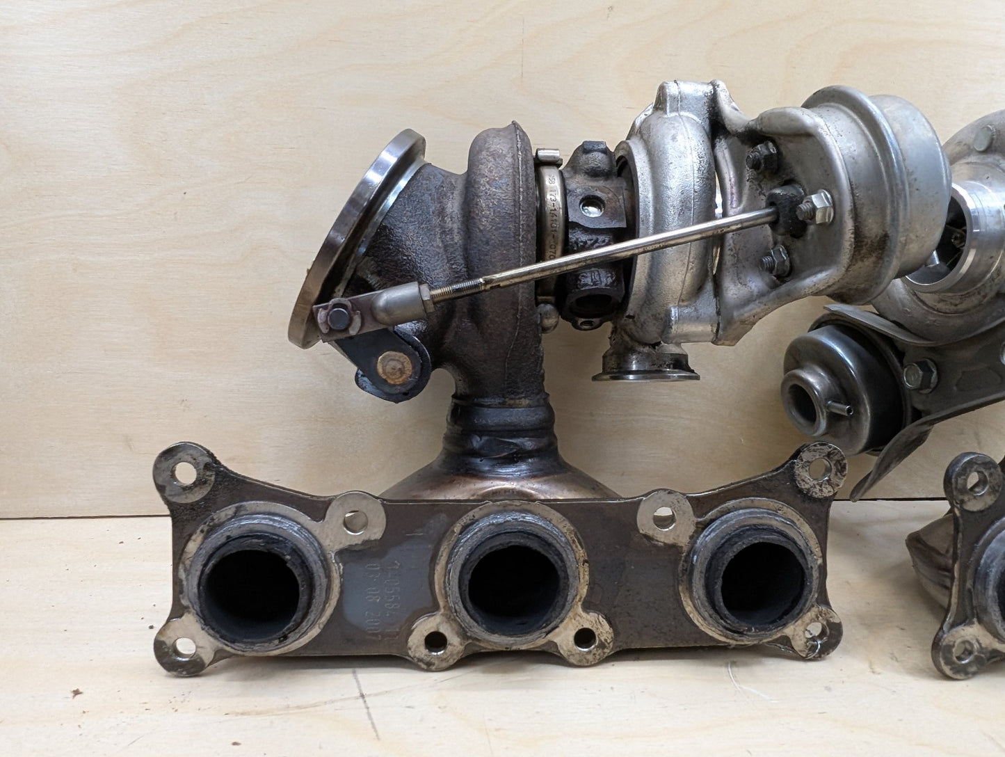 2007-2013 BMW E93 335i N54B30A Engine Motor Turbo Charger w/ Manifold SET 7331333