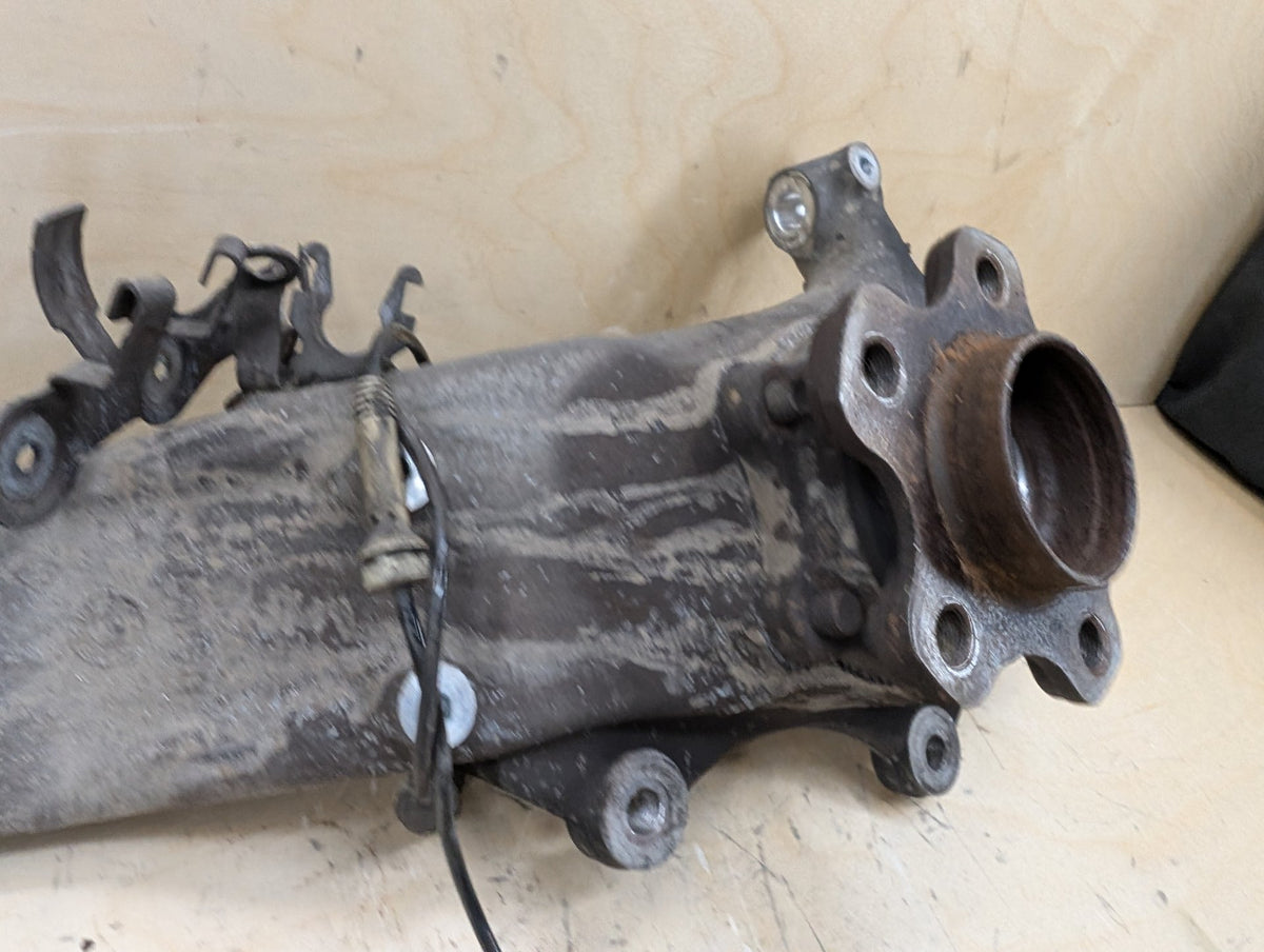 16-19 OEM BMW F90 M5 G12 750 G30 M550 Transmission Oil Cooler Line Inlet Outlet