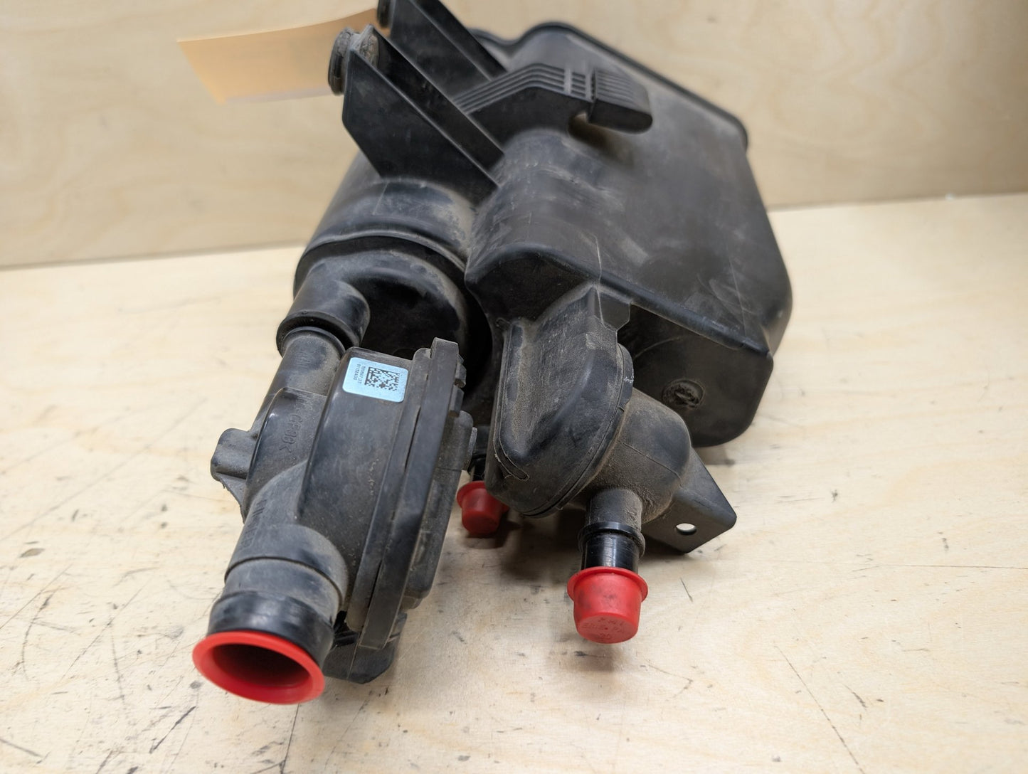 2012-2018 BMW 320i F30 Fuel Vapor Charcoal Canister 7297330