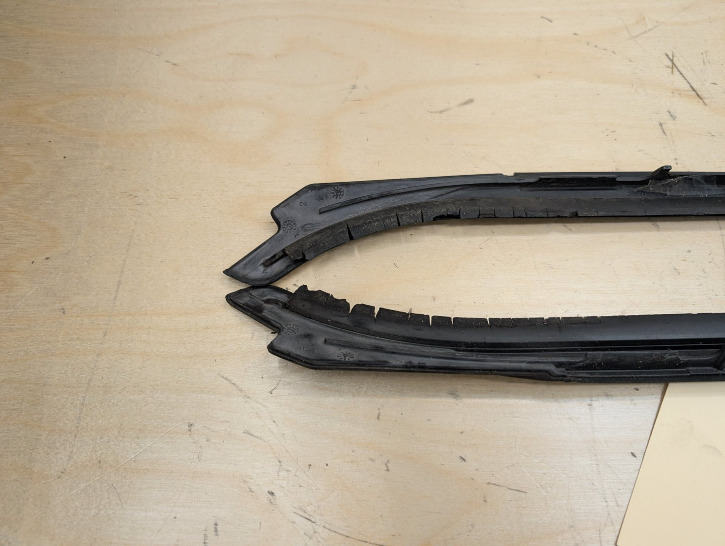 2012-2018 BMW 328i F30 Front Left Right Side Windshield Drip Trim Molding SET 7258188