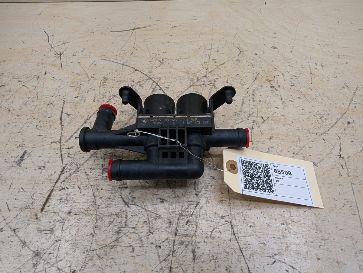 2010-2017 BMW 535i GT xDrive F07 Engine Water Heater Control Valve Pump 9310349 OEM