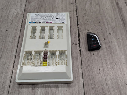 2019-2026 BMW M340i G20 Bdc Body Domain Fem Control Module w/ Key 5A5F658