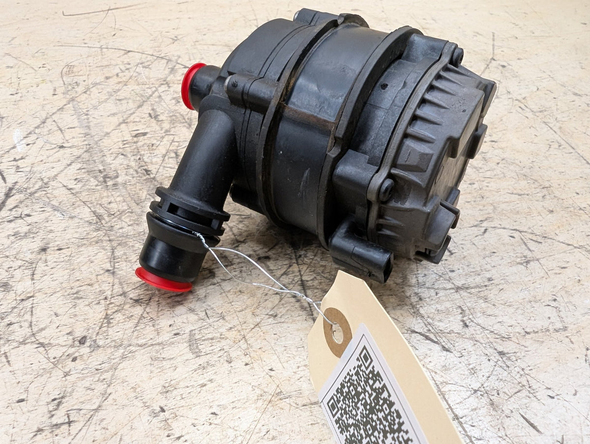 OEM BMW G01 G05 G20 G22 G26 Engine B46 B58 Auxiliary Electric Water Pump Cooling