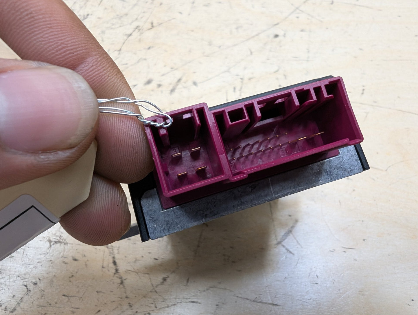 OEM BMW F02 F10 F22 F30 F36 N20 N55 Helbako Fuel Pump Relay Control Module EKPM3
