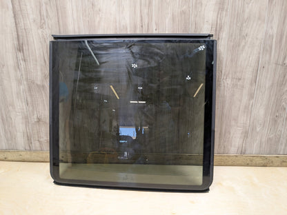 2019 - 2026 BMW X5 G05 Rear Sunroof Sun Roof Glass 9466704 N63B44M3