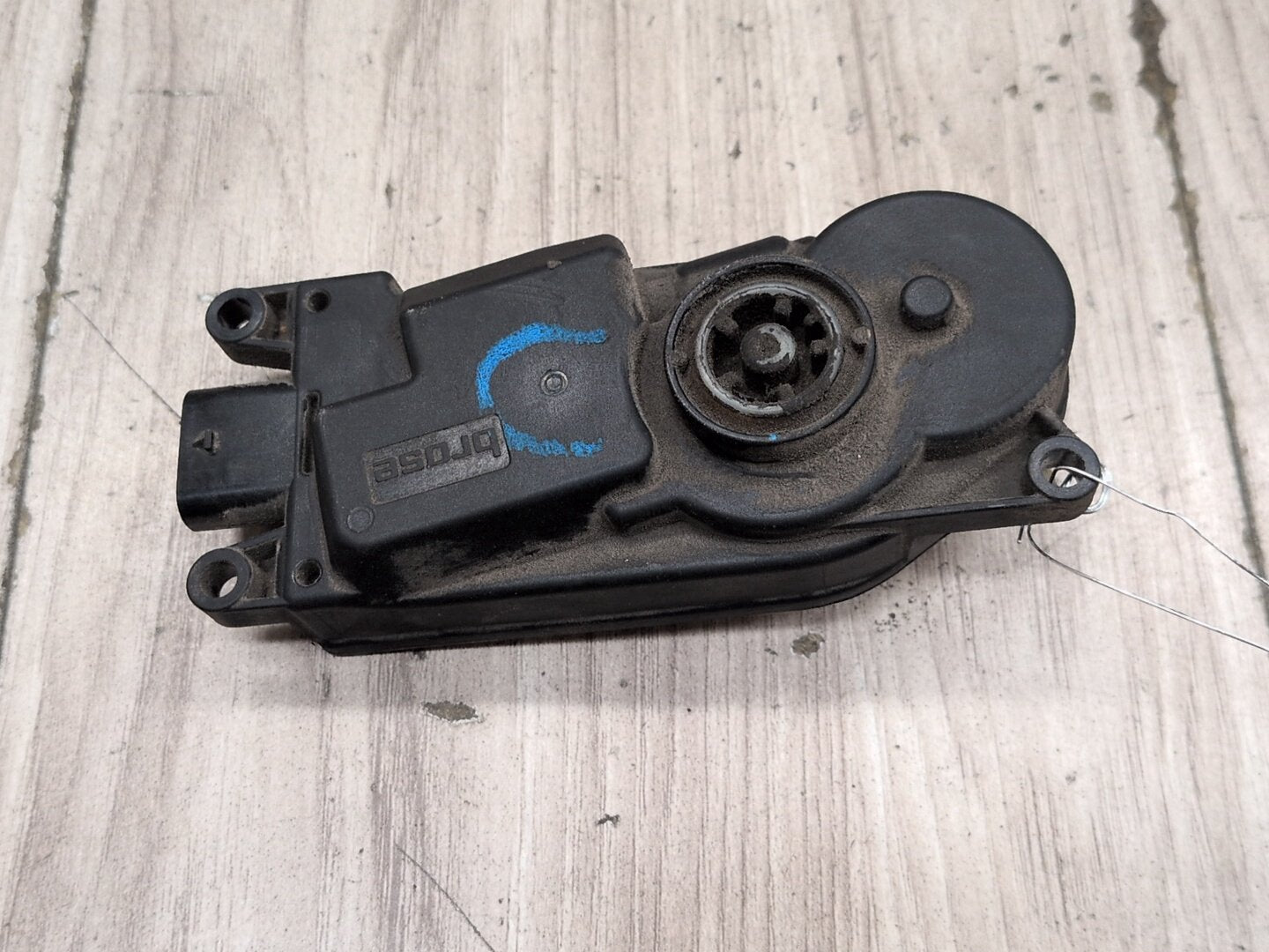 2018-2024 BMW X3 G01 Front Bumper Radiator Air Flap Shutter Motor Actuator 7493167