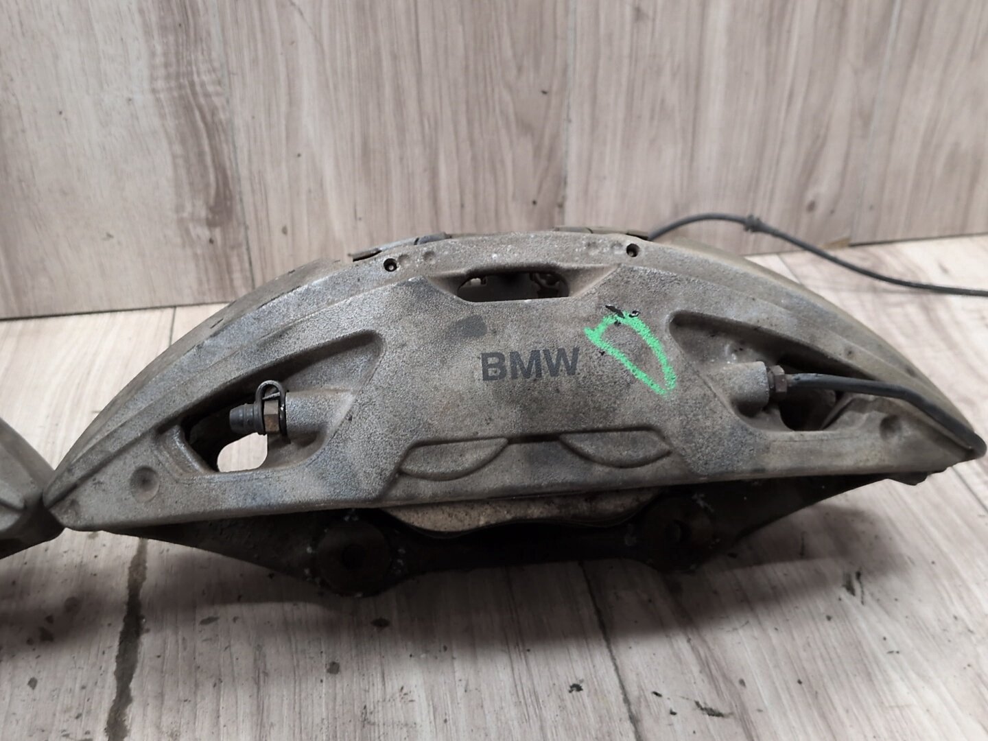 2016-2022 BMW 750i G12 Front Left Right Brake Caliper SET 6891297