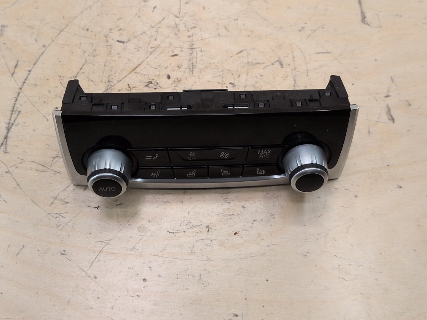 2016-2022 BMW 750i G12 Rear AC Heater Climate Control Switch 9399335