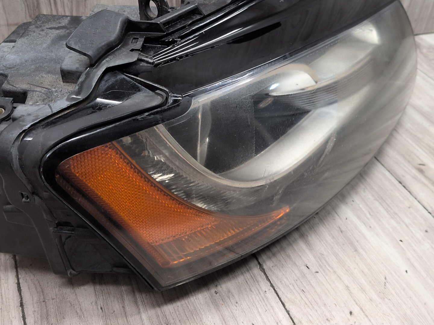 08-12 OEM Audi A5 S5 Front Right Passenger Xenon Headlight w Modules 8T0941004AM