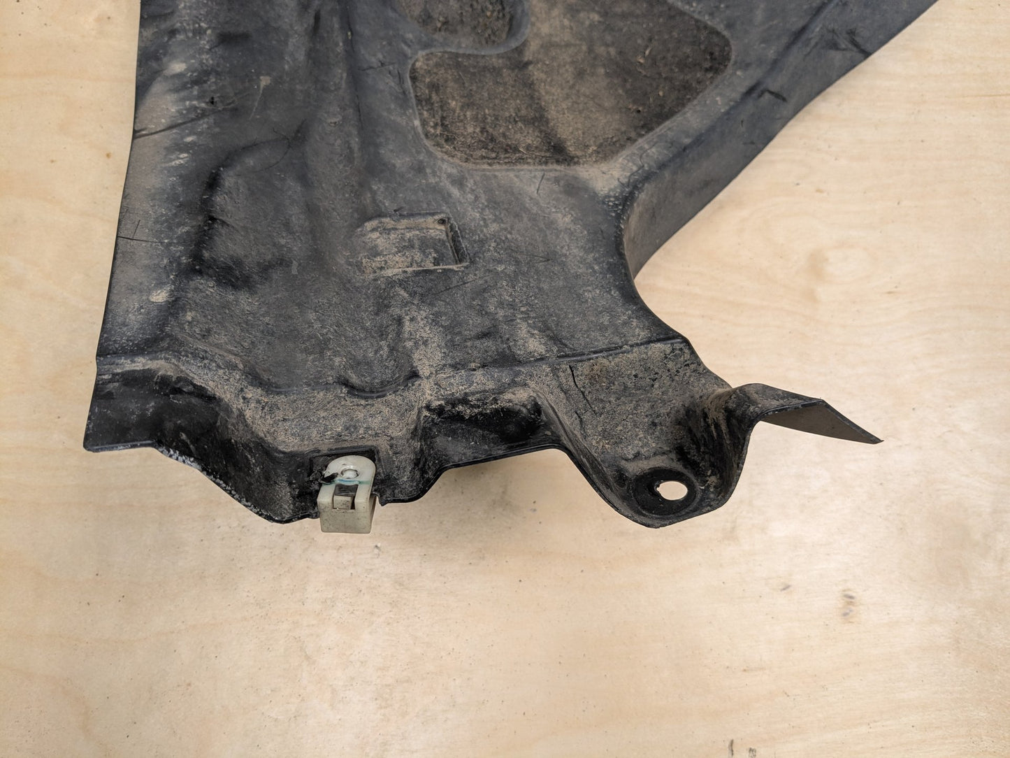 2019 - 2026 BMW X5 G05 Front Left Driver Wheel Fender Liner Splash Guard 7424907 N63B44M3