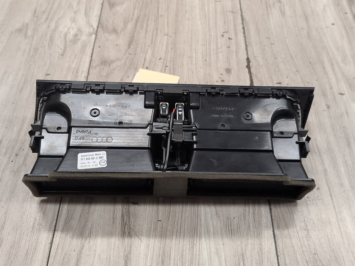 2016 Audi S5 8T Dashboard Dash Board Middle Center Air Vent 8T1820951E OEM