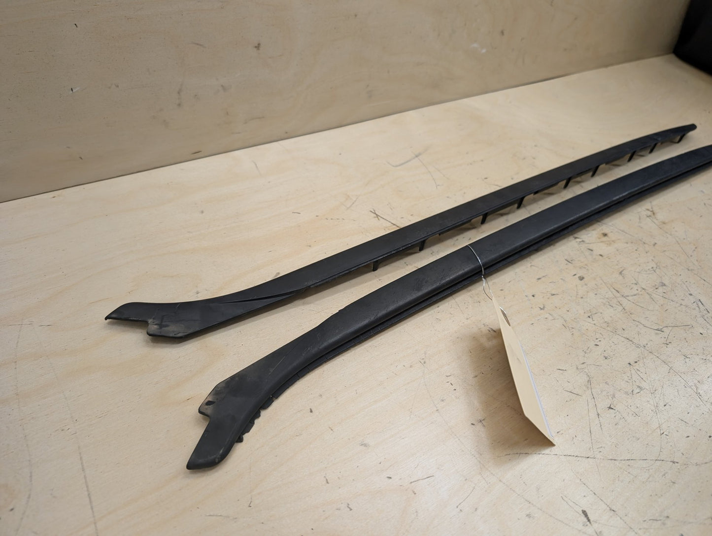 2012-2018 BMW 328i F30 Front Left Right Side Windshield Drip Trim Molding SET 7258188