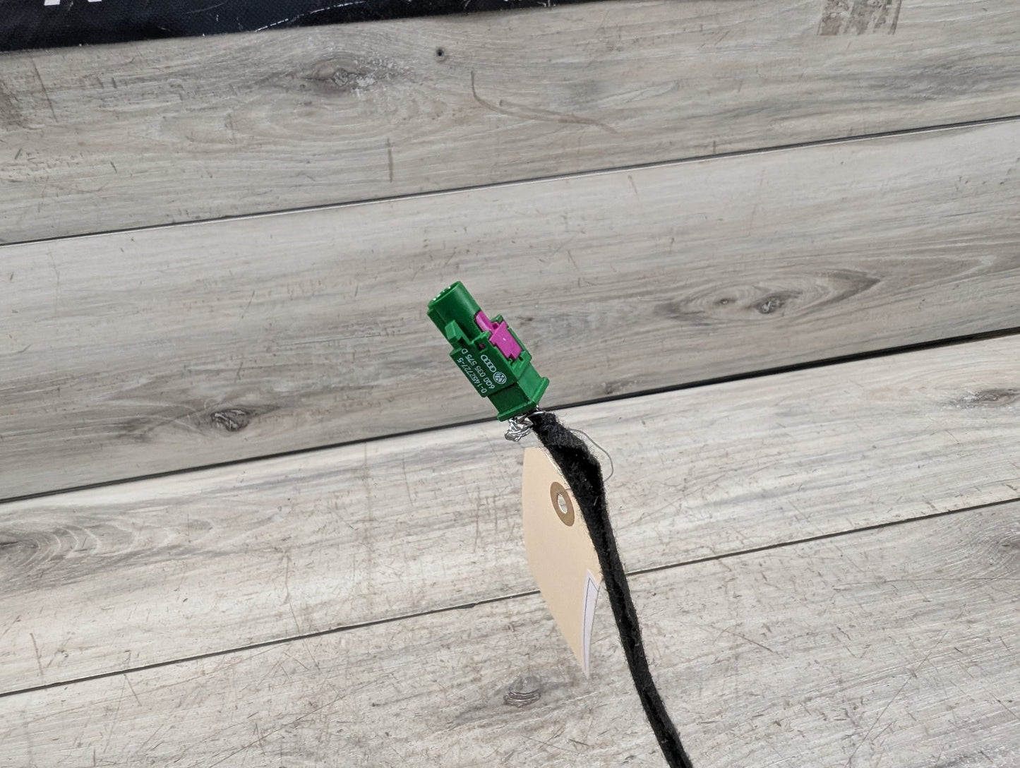 2009 - 2017 Audi Q5 8R Roof Shark Fin Radio Antenna Module 8R0035503G EA888