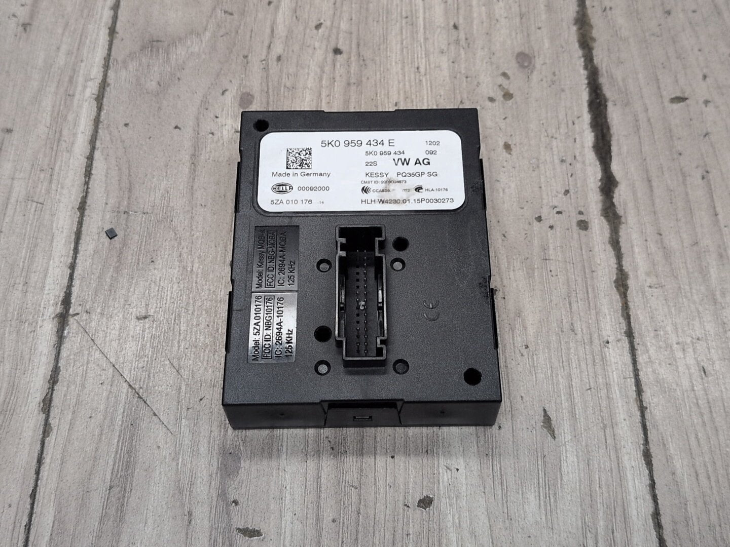 2015-2018 Audi Q3 8U Keyless Entry Receiver Module 5K0959434E