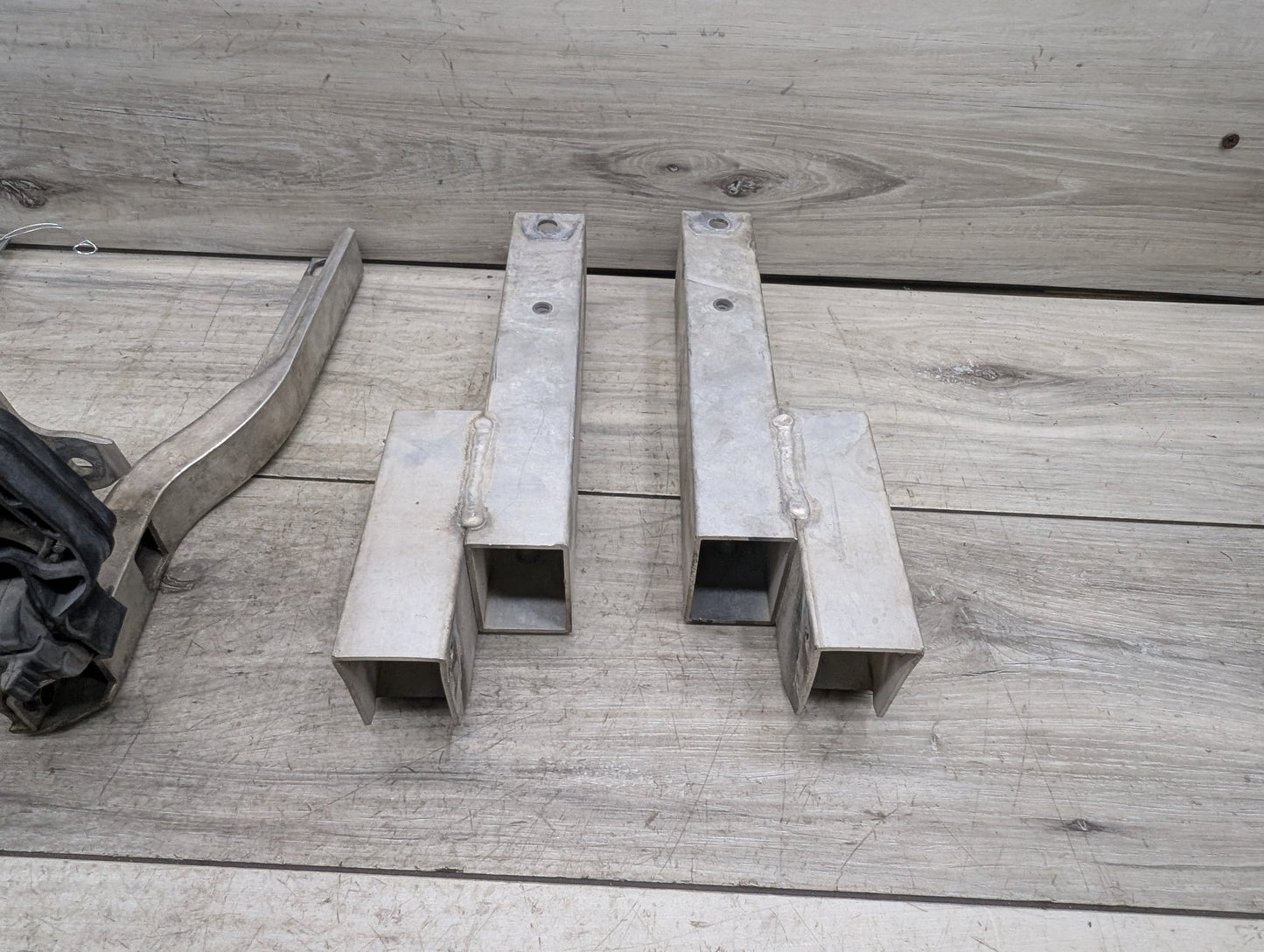 10-15 OEM BMW F01 F02 750 Front Left Right Side Support Reinforcement Bracket