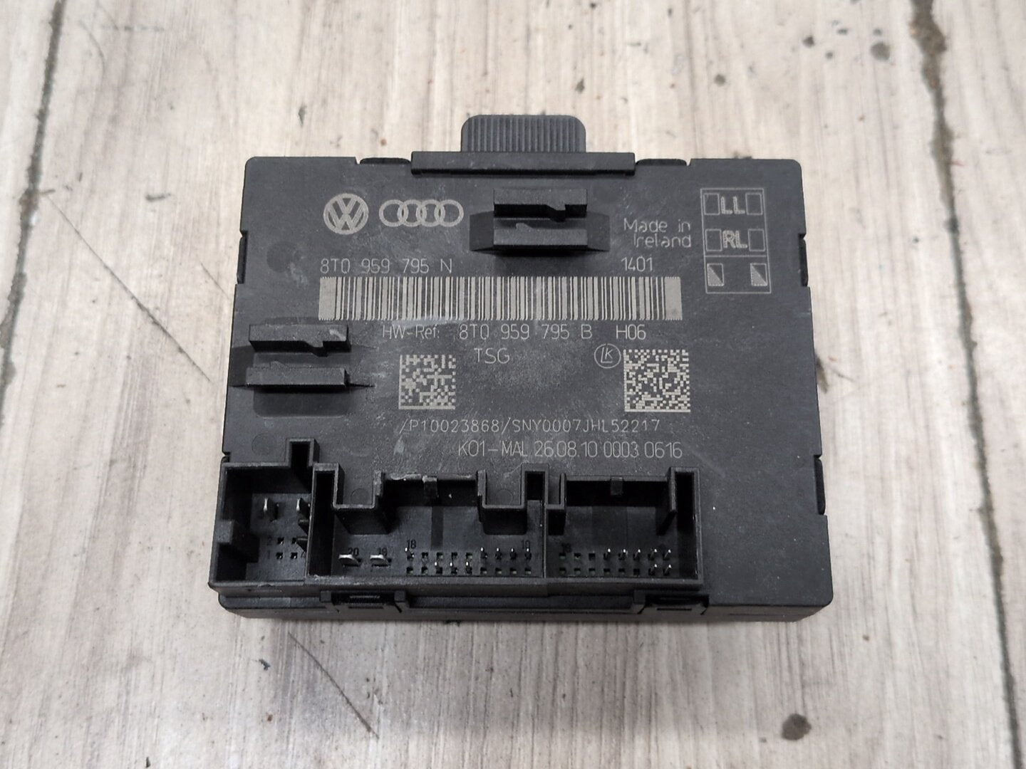 10-13 OEM AUDI A4 S4 Rear Left or Right Window Control Module