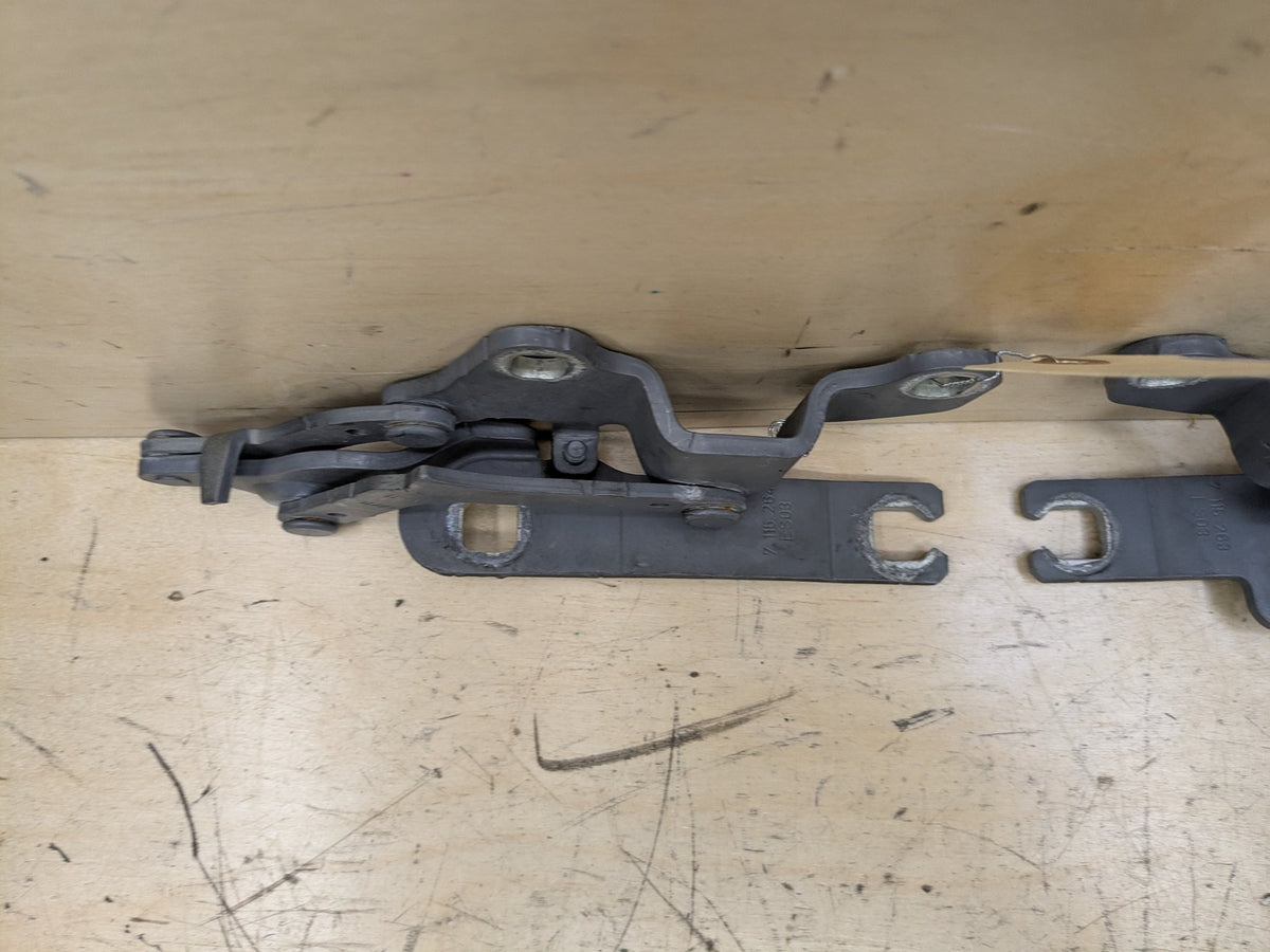 2007-2013 BMW 328i E92 Hood Bonnet Hinges SET 7115264 OEM