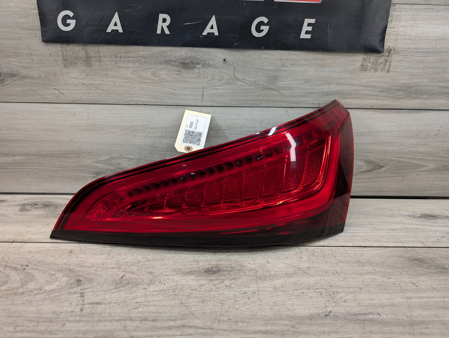 2009 - 2017 Audi Q5 8R Rear Right Passenger Outer Tail Light 8R0945094D EA888
