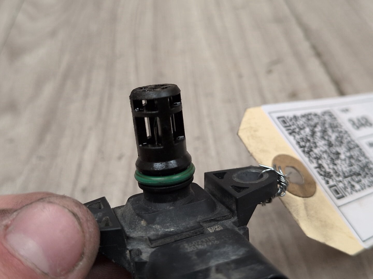 2013 - 2019 BMW 750i F01 Manifold Absolute Pressure (MAP) Sensor 7599042 N63B44O1
