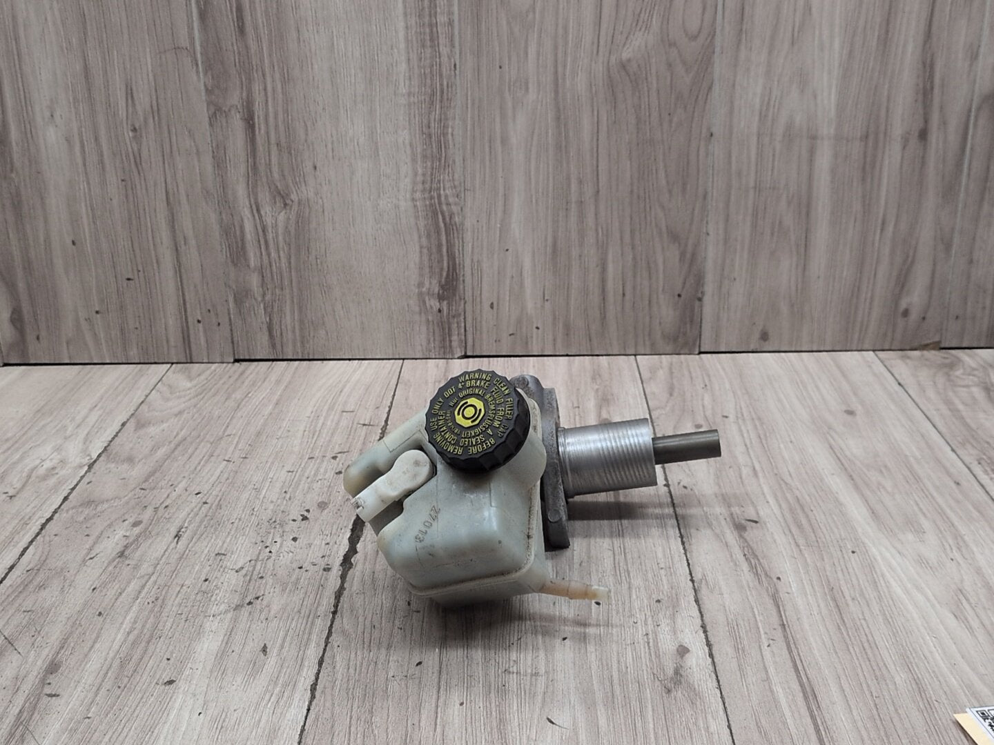2009-2012 Mercedes-Benz E550 W212 Brake ABS Cylinder A2044300002 OEM