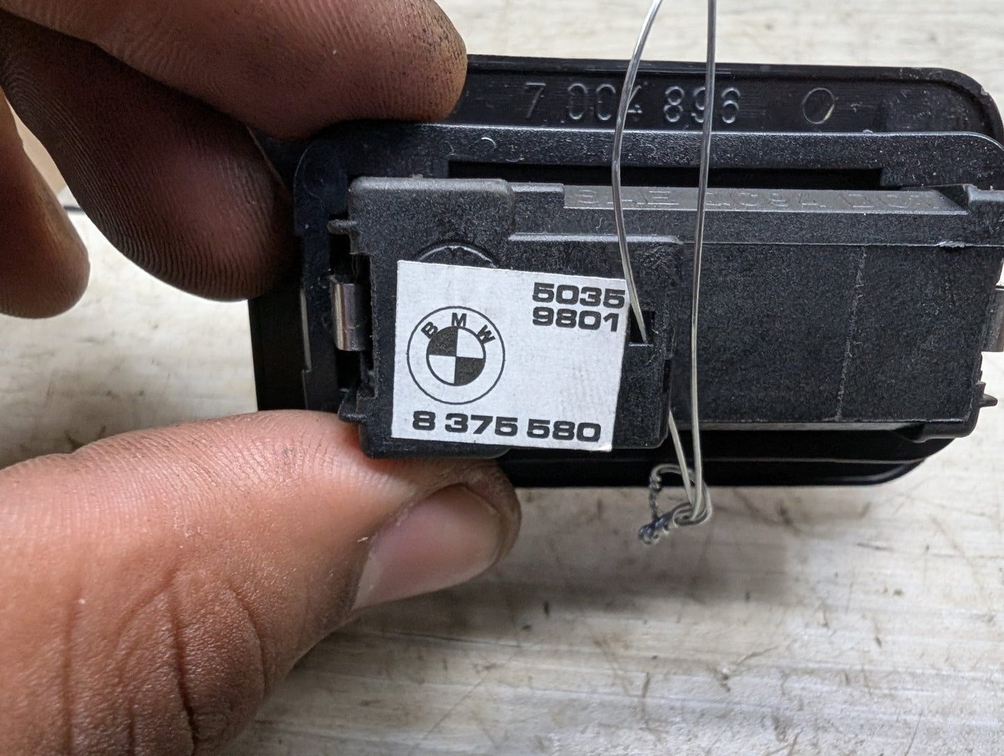 2007-2013 BMW X5 E70 Liftgate Trunk Lid Lock Unlock Switch 8375580