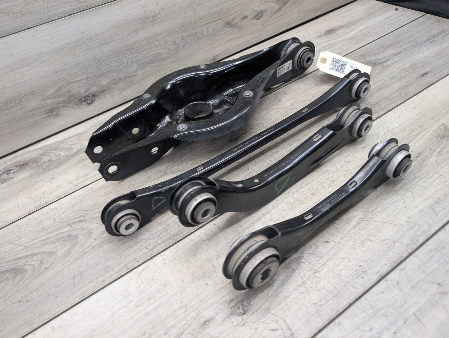 2021-2026 BMW 430i G22 Rear Left Driver Control Arms SET 6867541