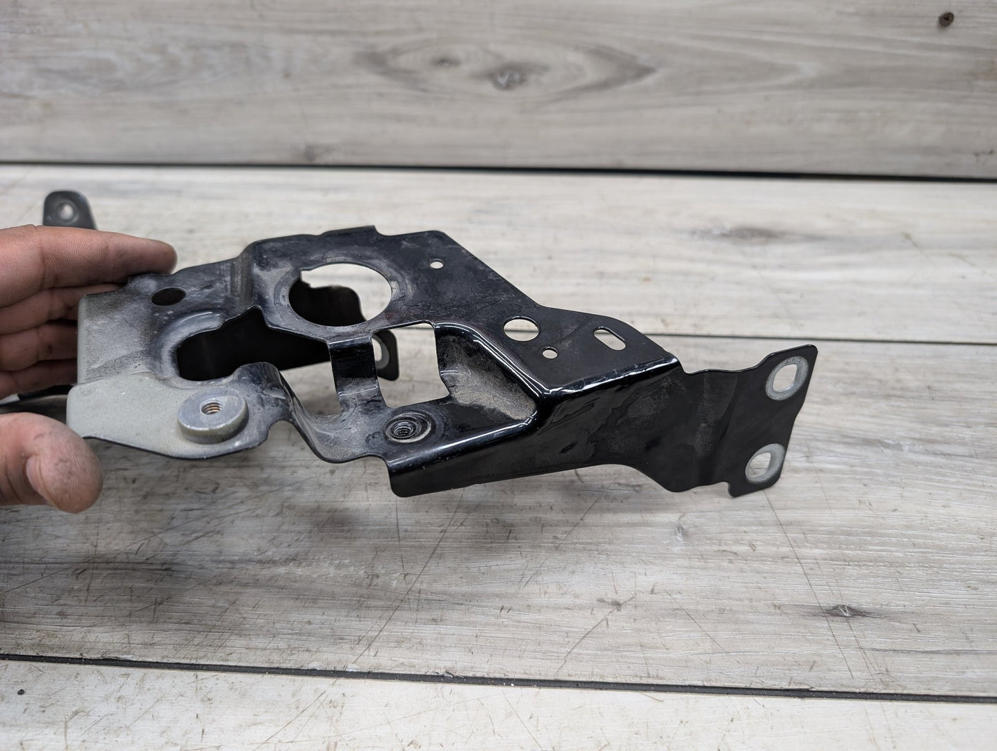 19-23 OEM BMW G20 330 M340 Front Right Passenger Side Fender Holder Bracket SET