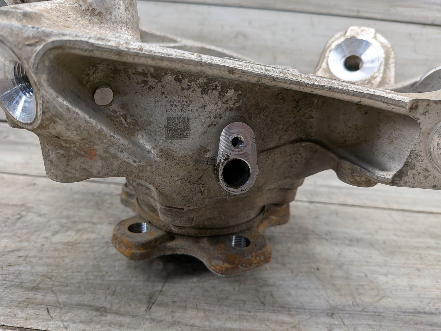 OEM BMW G01 X3 30i 30iX M40iX REAR Right Passenger Knuckle Hub Spindle Bearing